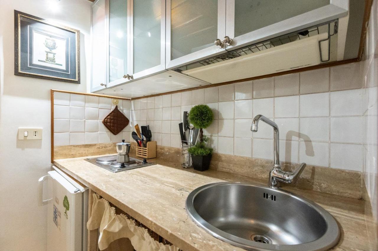 Romantica Studio-Rental In Рим Екстериор снимка