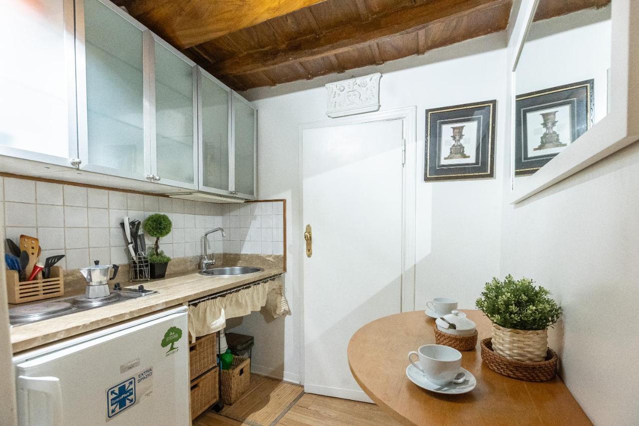 Romantica Studio-Rental In Рим Екстериор снимка